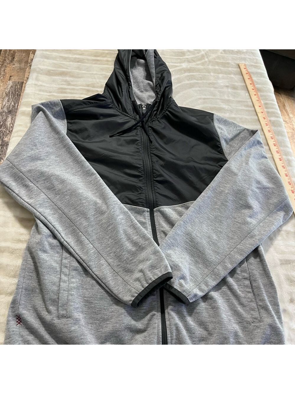 Rhône L Men's Black and Gray Hooded Jacket